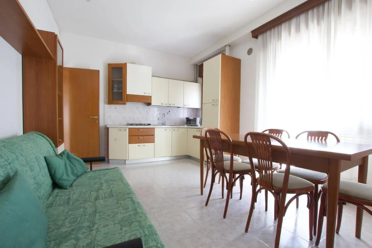Residence Madrid Lido di Jesolo 3*,  Włochy