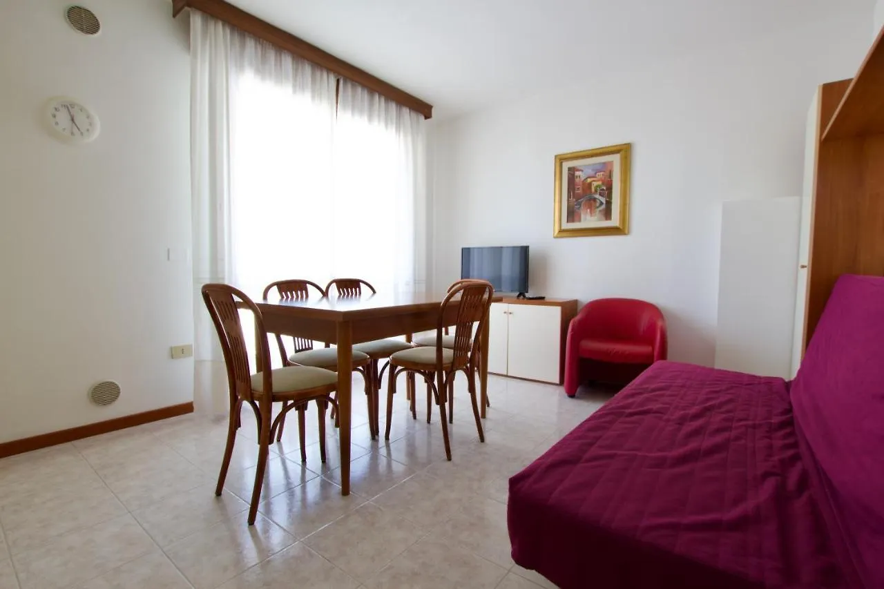 Residence Madrid Lido di Jesolo Hotel apartamentowy