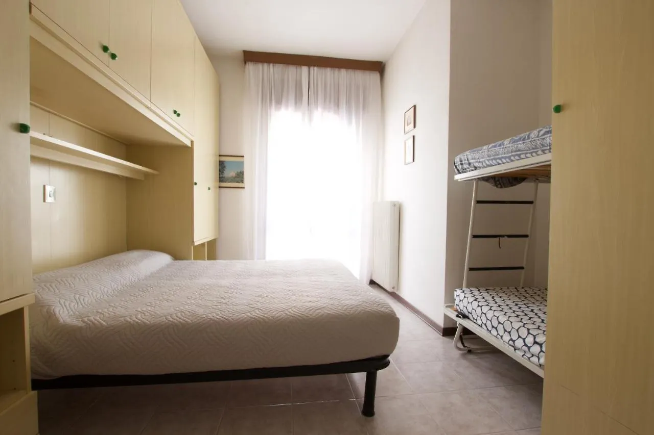 Residence Madrid Lido di Jesolo 3*,  İtalya
