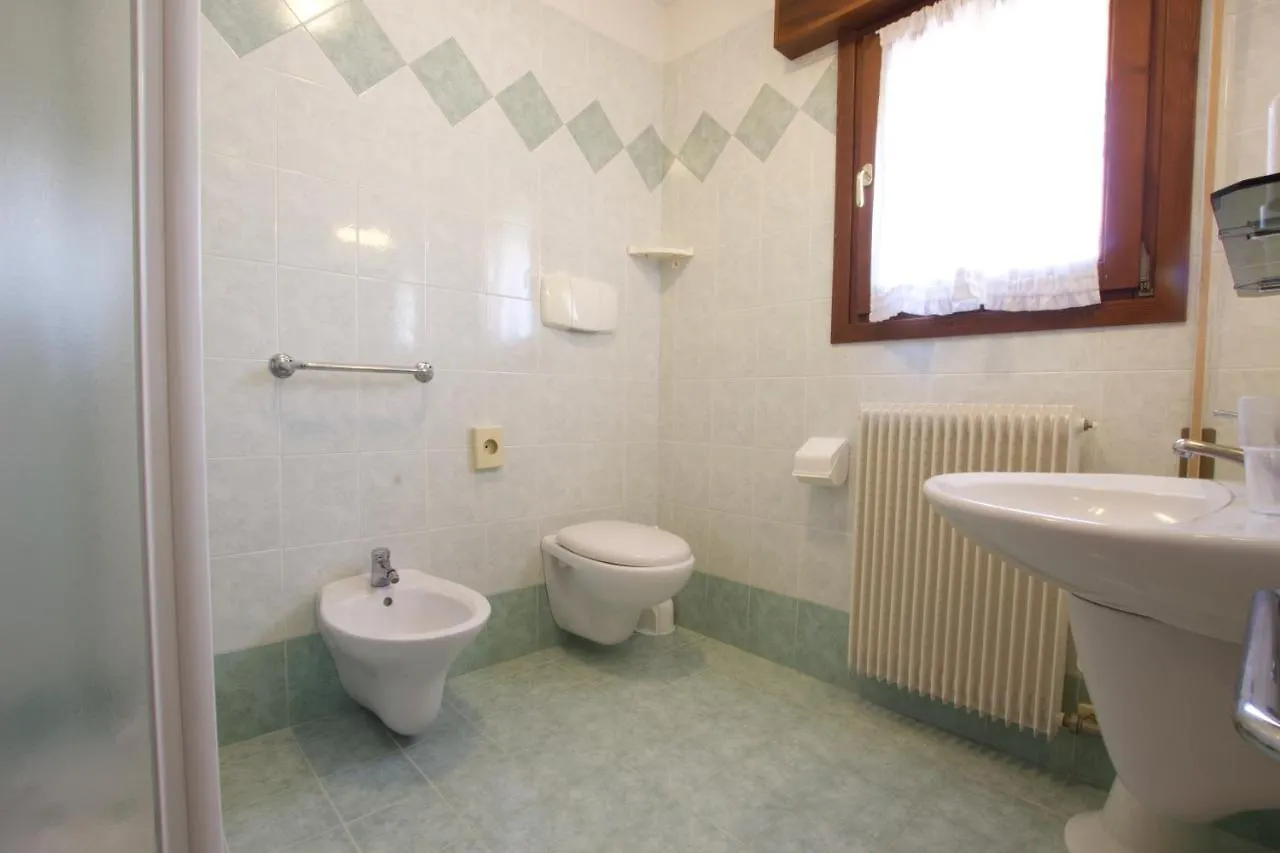 Residence Madrid Lido di Jesolo 3*,  Italy